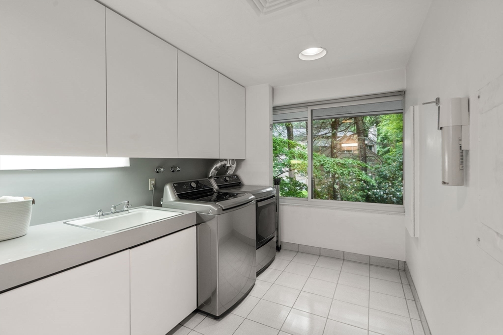 33 Aylesbury Road Worcester, MA 01609 - Photo 22 of 39