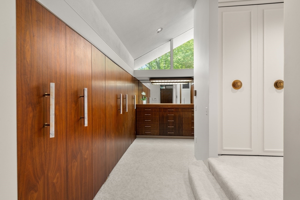 33 Aylesbury Road Worcester, MA 01609 - Photo 26 of 39