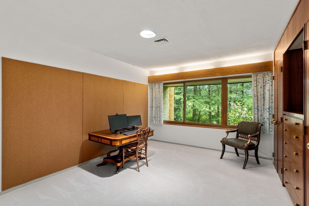 33 Aylesbury Road Worcester, MA 01609 - Photo 29 of 39