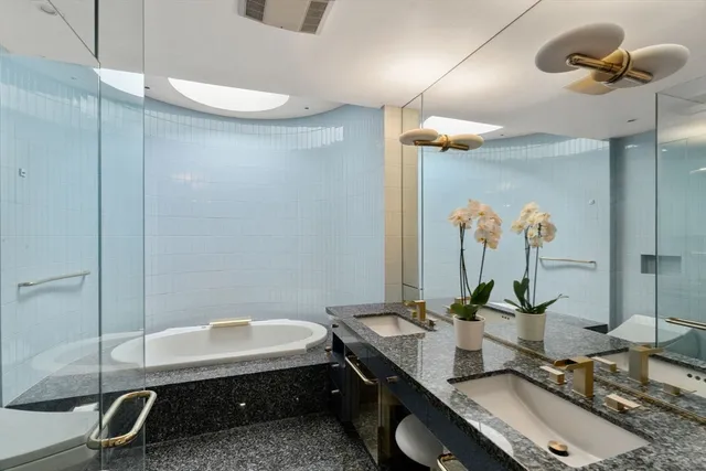 $999,900 | 33 Aylesbury Road, Worcester, MA 01609