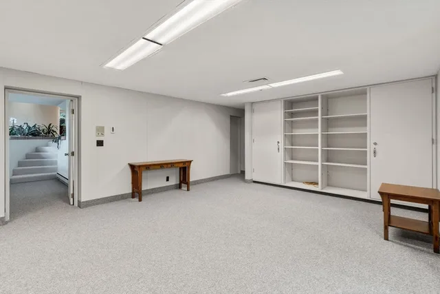 $999,900 | 33 Aylesbury Road, Worcester, MA 01609