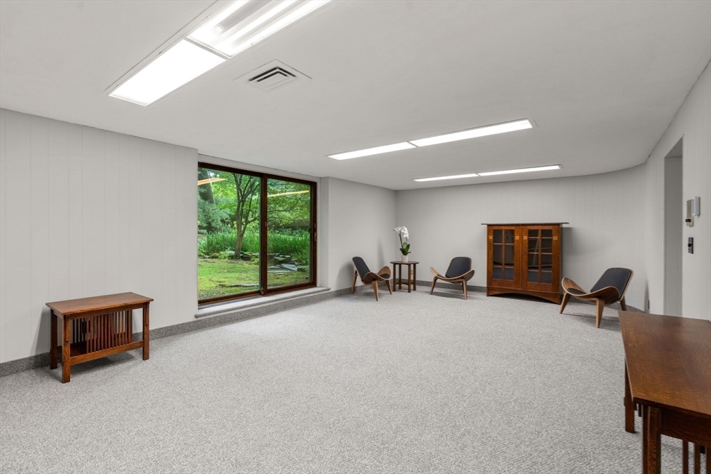 33 Aylesbury Road Worcester, MA 01609 - Photo 37 of 39