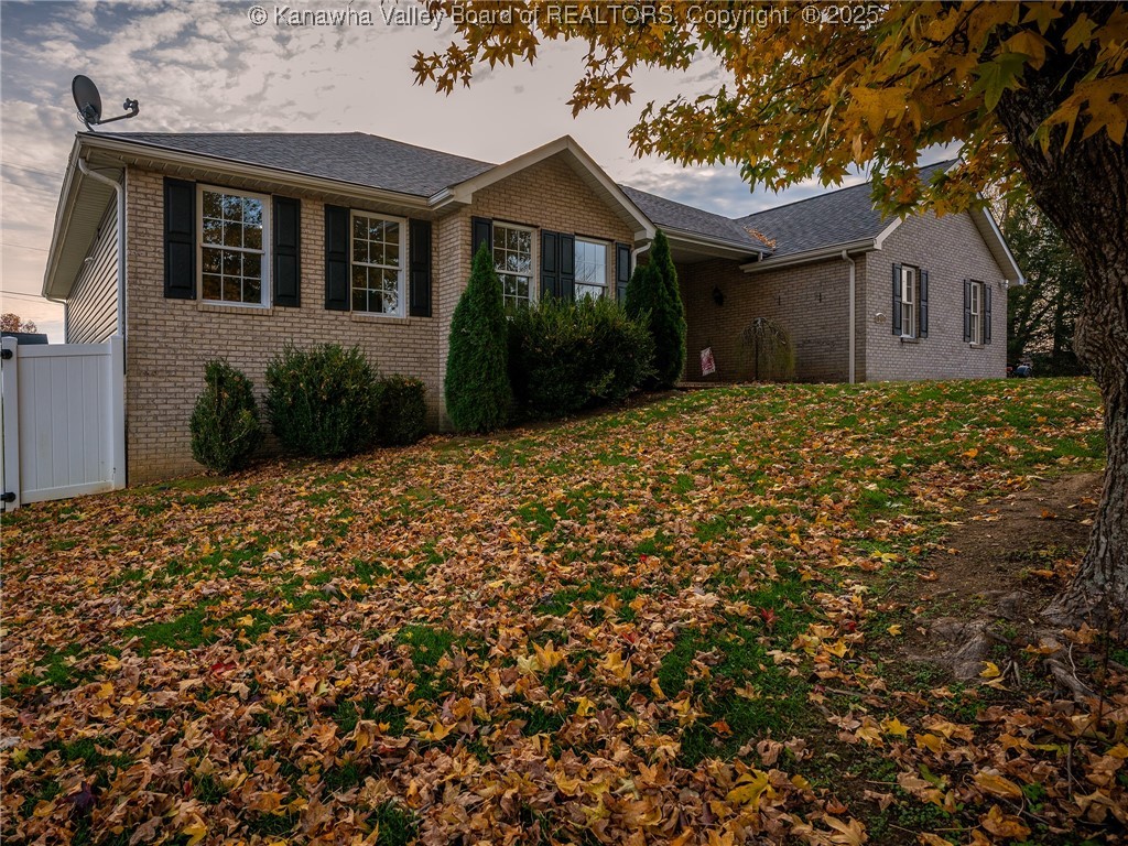 243 Maple Road Hurricane, WV 25526 - Photo 2 of 26 Gallery Image 2