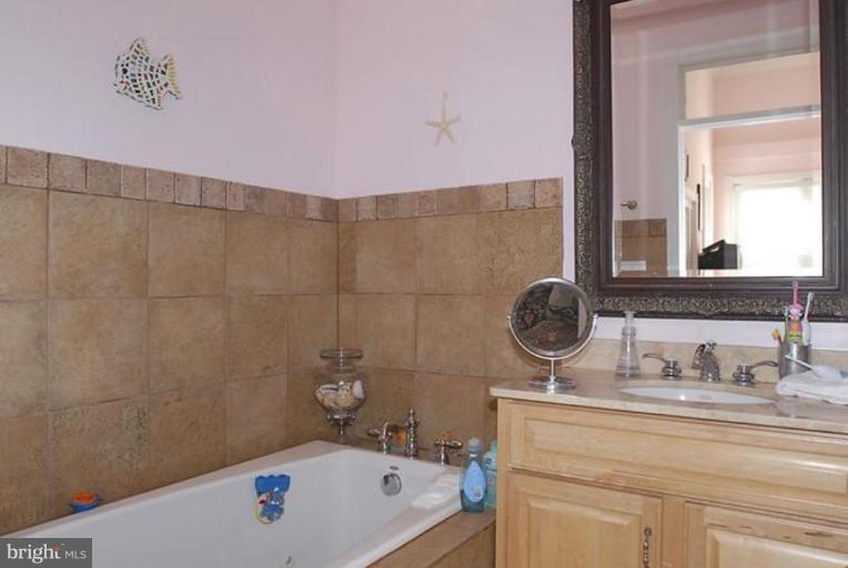 526 4th Street Northeast Washington, DC 20002 - Photo 7 of 12 Master Bath #2