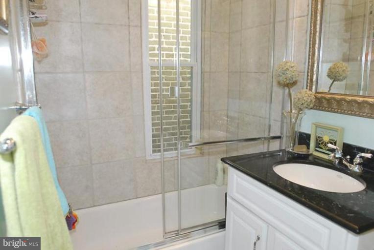 526 4th Street Northeast Washington, DC 20002 - Photo 8 of 12 Bath #1