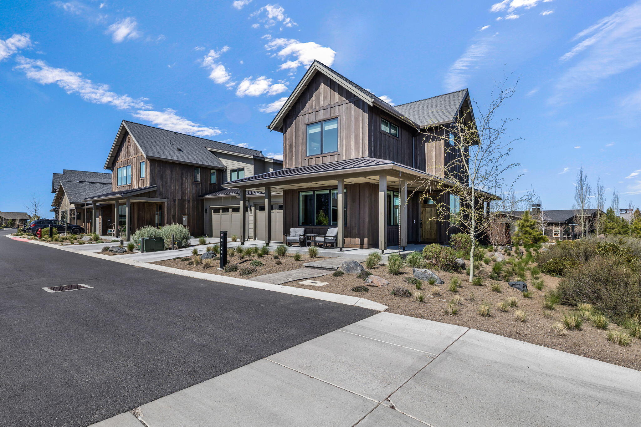 61284 Howe Way Bend Bend, OR 97702 - Photo 5 of 72 2025_04_23_61284_howe_way-4