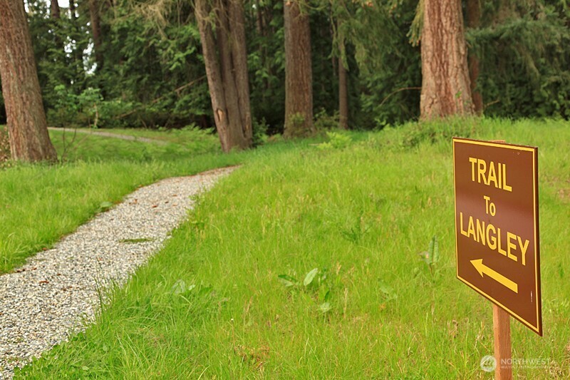 1043 Village Loop Langley, WA 98260 - Photo 33 of 40