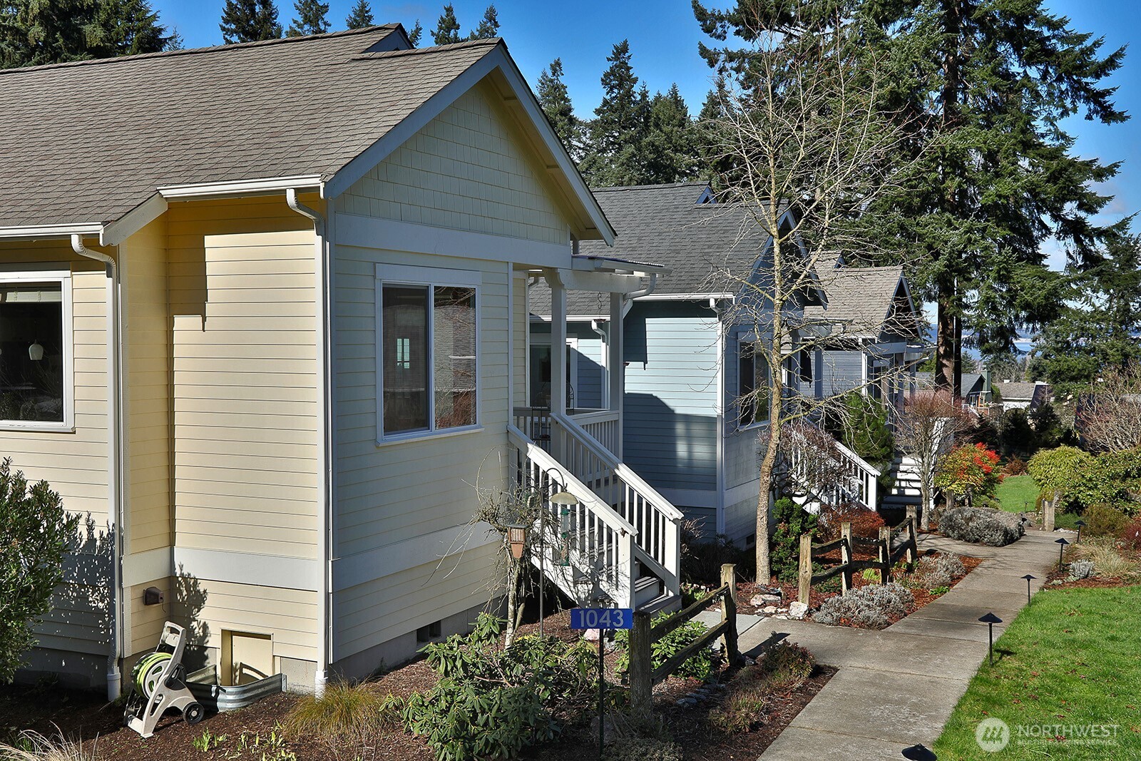1043 Village Loop Langley, WA 98260 - Photo 4 of 40