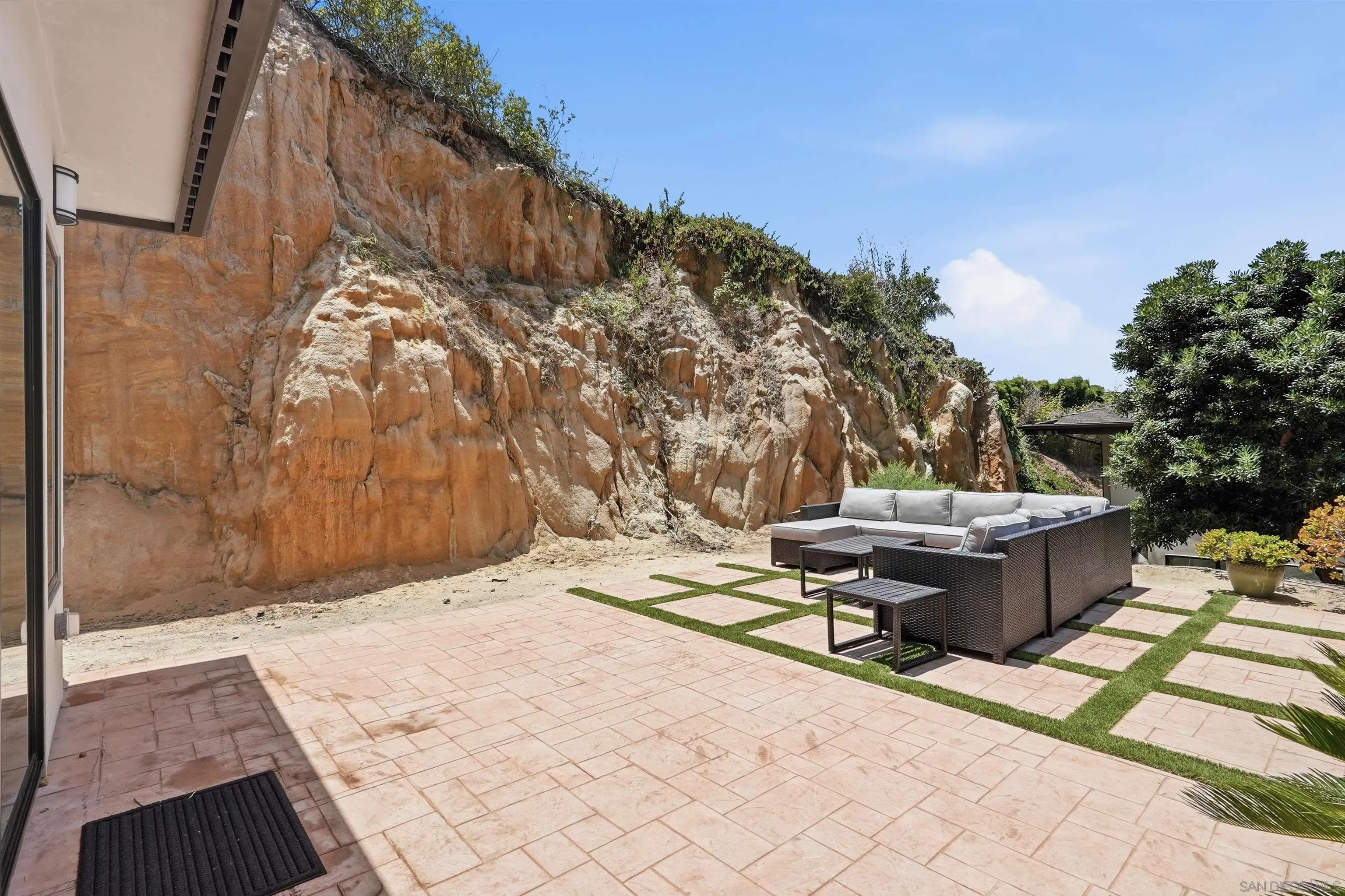 341 Hidden Pines Road Del Mar, CA 92014 - Photo 14 of 22