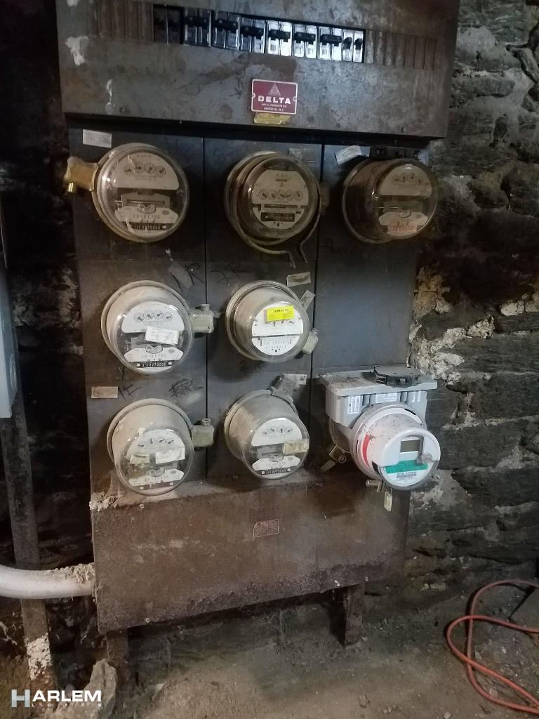 30 Edgecombe Avenue Manhattan, NY 10030 - Photo 13 of 16 a view of dining area with chairs