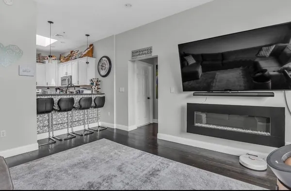 $324,999 | 7 Central Square, Unit 307, Lynn, MA 01901