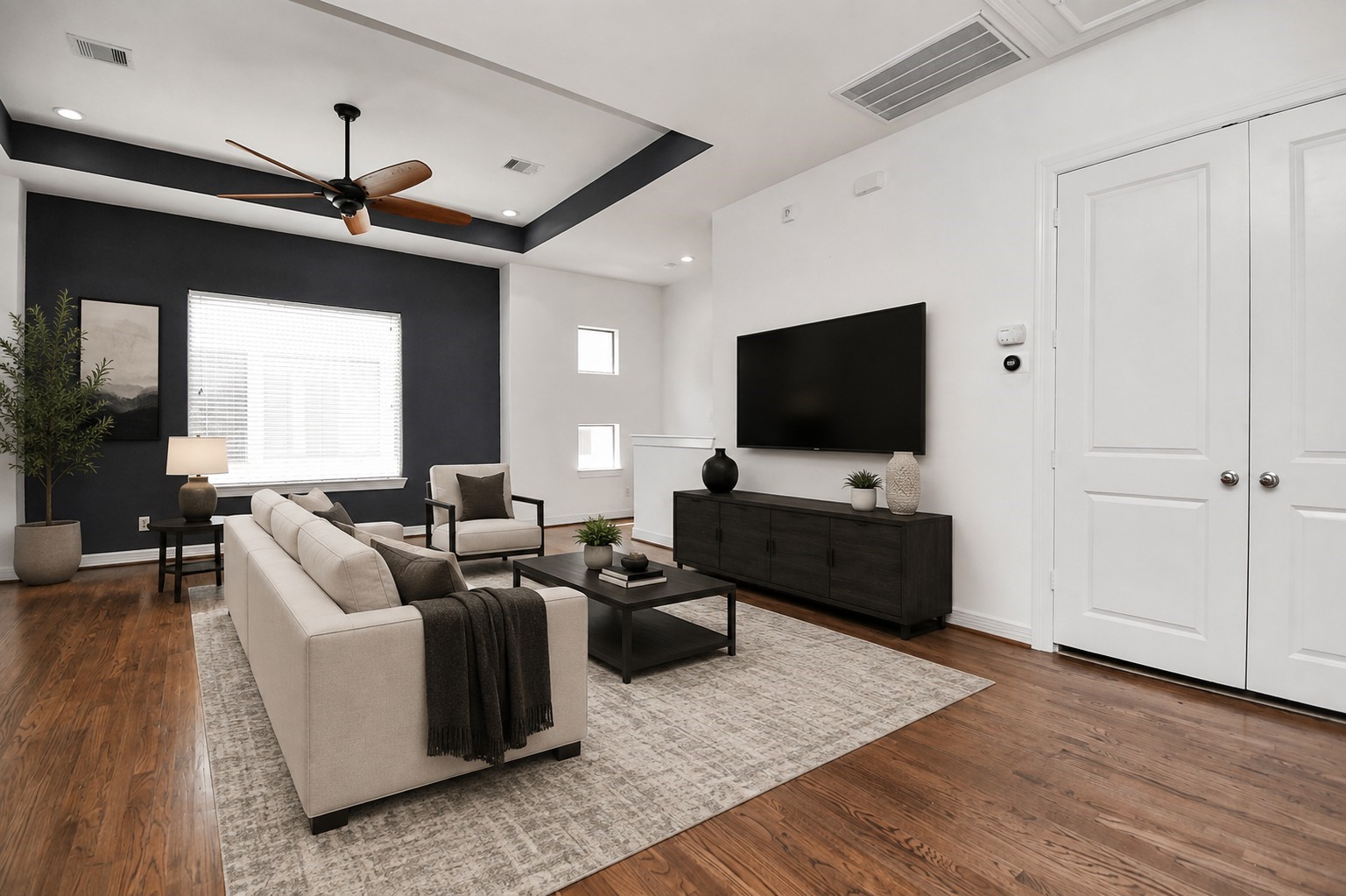 3900 Center Street Houston, TX 77007 - Photo 11 of 27 Virtually Staged