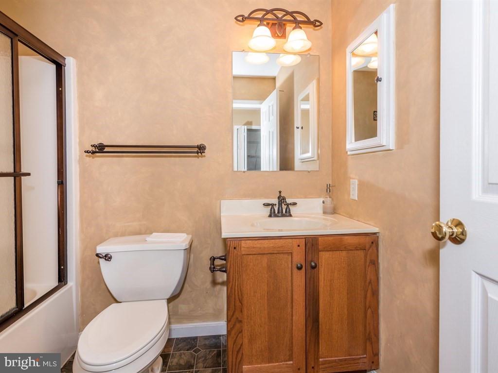 628 Chatham Way Lititz, PA 17543 - Photo 22 of 28