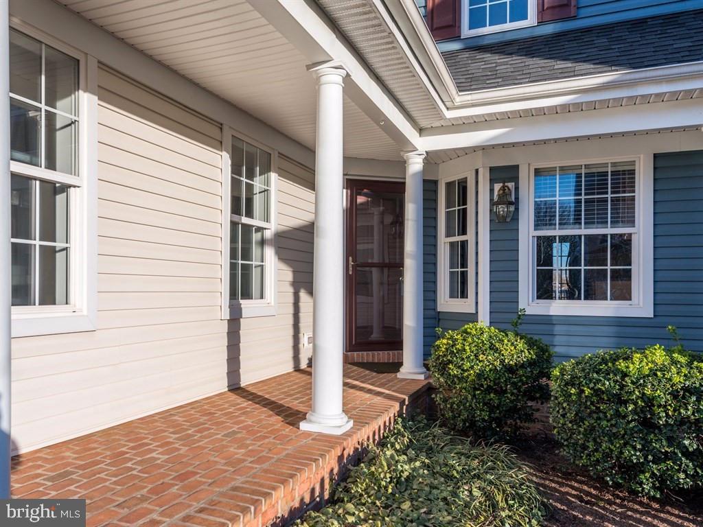 628 Chatham Way Lititz, PA 17543 - Photo 4 of 28
