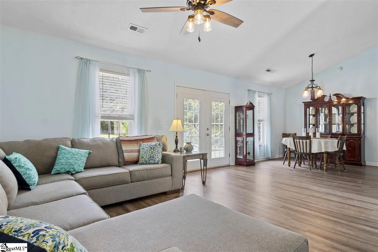 709 Sunny Shore Lane Anderson, SC 29621 - Photo 9 of 35