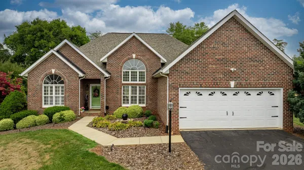 $435,000 | 3992 Brickfield Street, Hickory, NC 28602