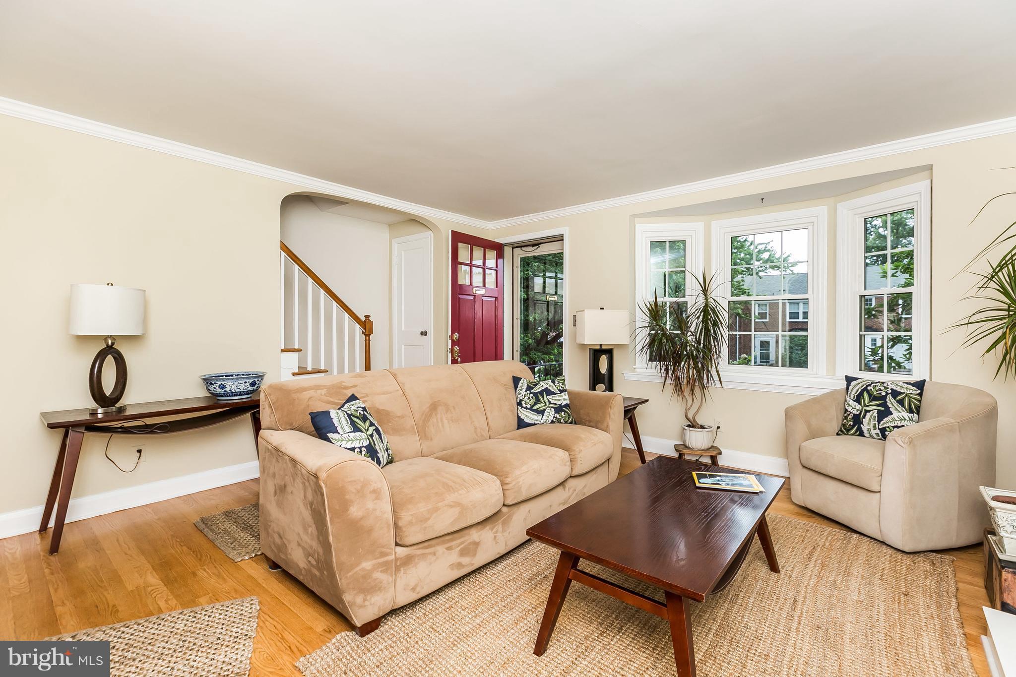153 Stanmore Road Baltimore, MD 21212 - Photo 5 of 26 Living Room