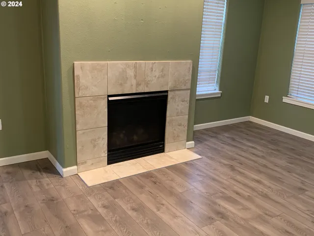 $230,000 | 10733 Northeast Red Wing Way, Unit 101, Hillsboro, OR 97006