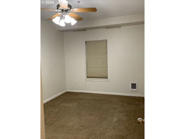 $230,000 | 10733 Northeast Red Wing Way, Unit 101, Hillsboro, OR 97006