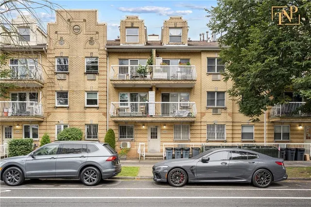 a car parked in front of a building