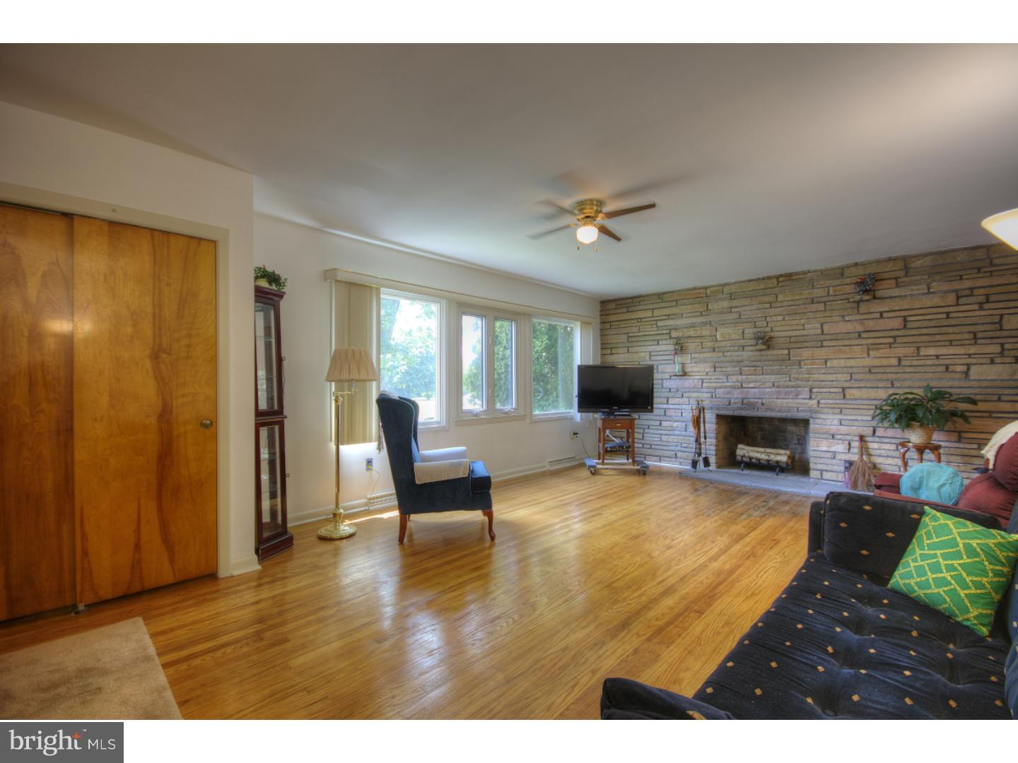 437 East Browning Road Bellmawr, NJ 08031 - Photo 6 of 24 Gallery Image 6