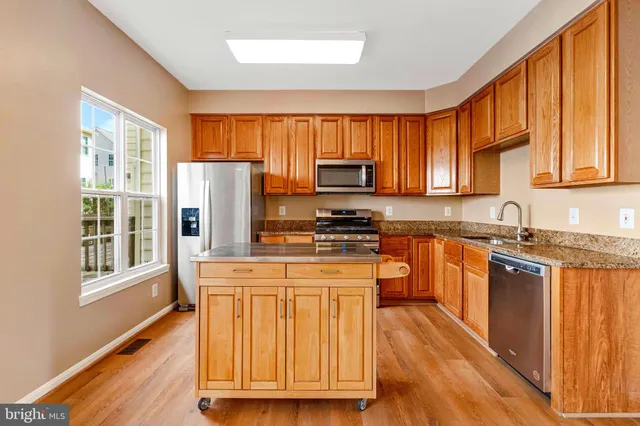 $605,000 | 2546 James Maury Drive, Herndon, VA 20171