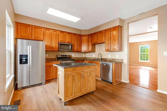 $605,000 | 2546 James Maury Drive, Herndon, VA 20171