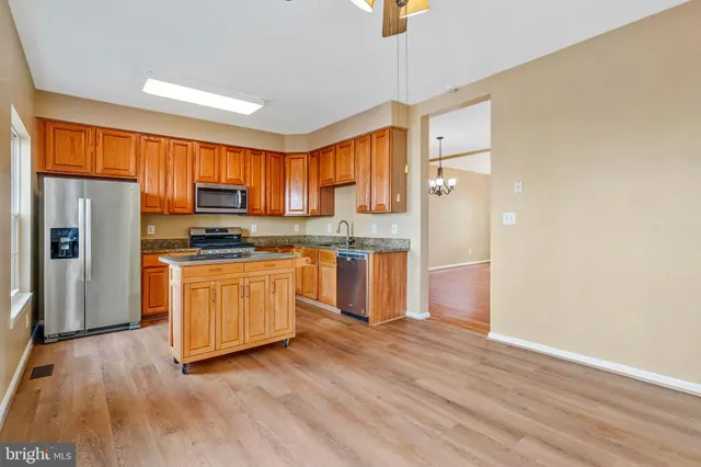 $605,000 | 2546 James Maury Drive, Herndon, VA 20171