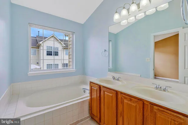 $605,000 | 2546 James Maury Drive, Herndon, VA 20171