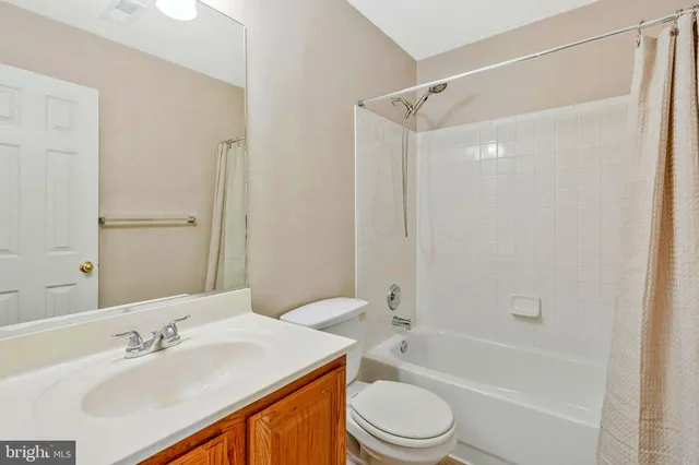 $605,000 | 2546 James Maury Drive, Herndon, VA 20171