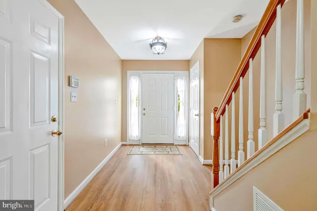 $605,000 | 2546 James Maury Drive, Herndon, VA 20171