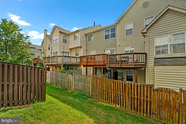 $605,000 | 2546 James Maury Drive, Herndon, VA 20171