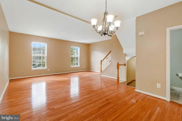 $605,000 | 2546 James Maury Drive, Herndon, VA 20171