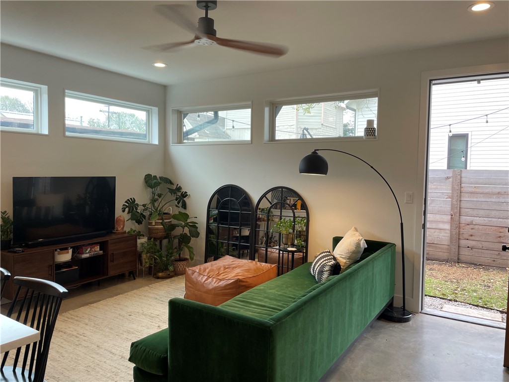 1806 Haskell Street, Unit 2 Austin, TX 78702 - Photo 5 of 24