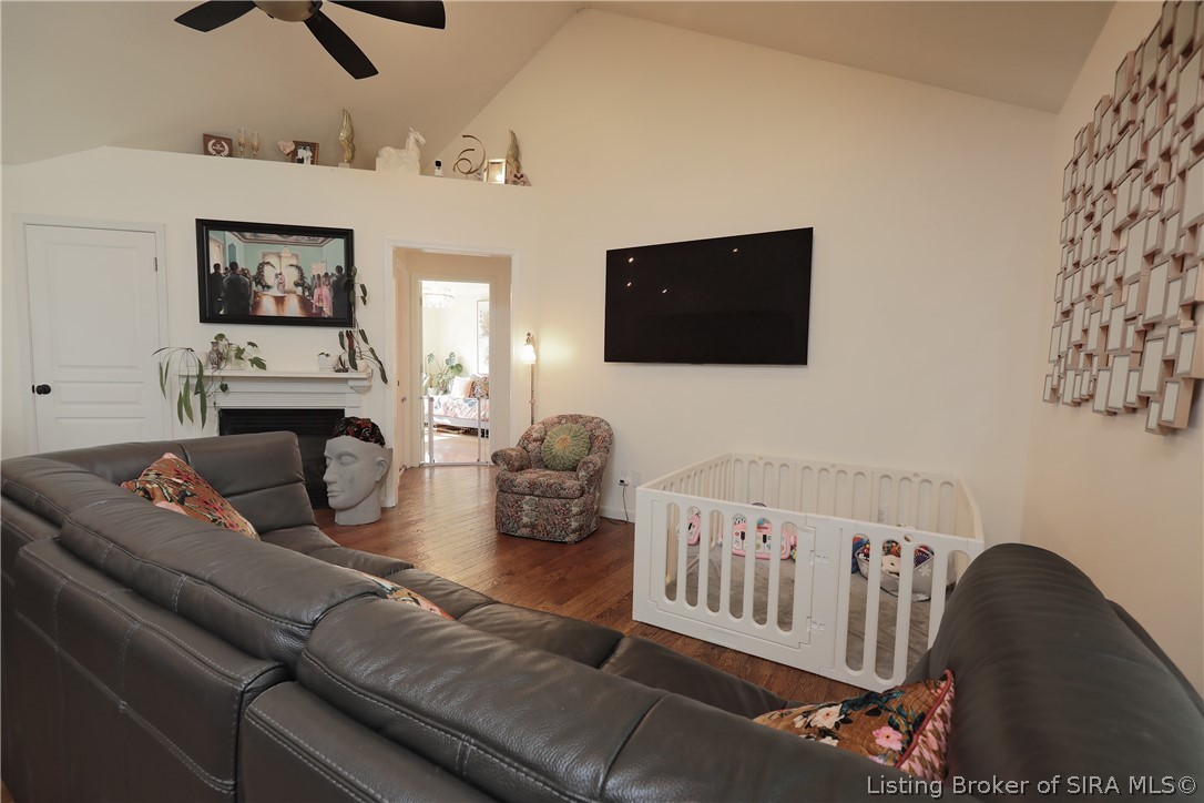 1014 Captain Frank Road New Albany, IN 47150 - Photo 4 of 58