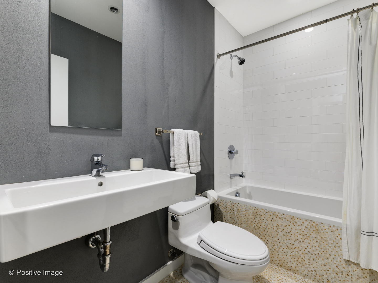 1711 West Division Street, Unit 203 Chicago, IL 60622 - Photo 27 of 28