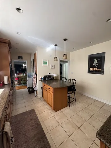 $3,200 | 883 Fellsway, Unit 1, Medford, MA 02155