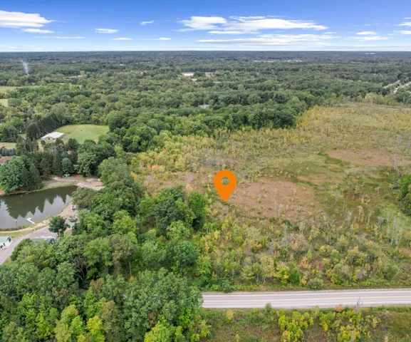 $165,000 | 20955 North Dixboro Road, South Lyon, MI 48178