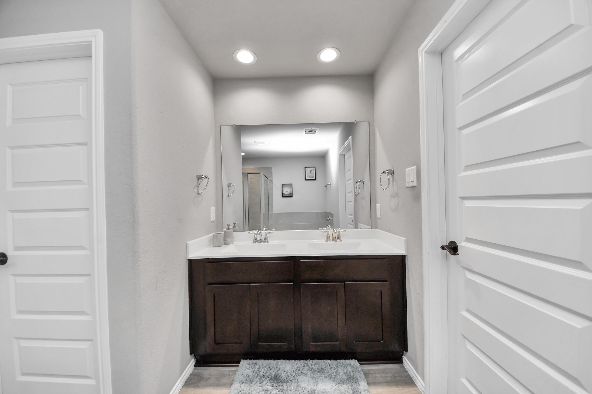 1819 Turtle Bluff Lane Rosenberg, TX 77469 - Photo 19 of 34 Primary bathroom his and her vanities!