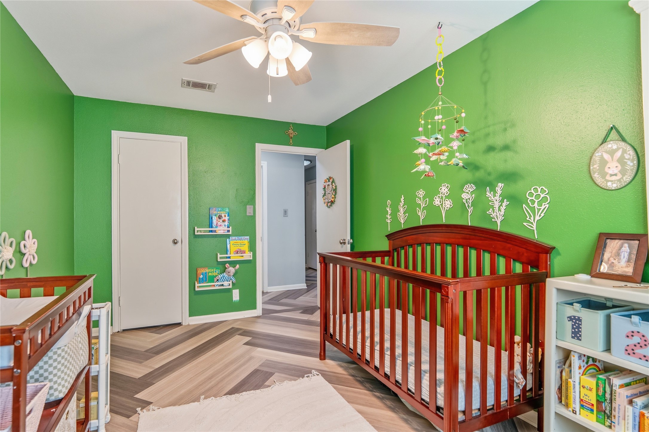 2061 Winrock Boulevard, Unit 53 Houston, TX 77057 - Photo 14 of 29