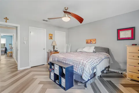 $235,700 | 2061 Winrock Boulevard, Unit 53, Houston, TX 77057