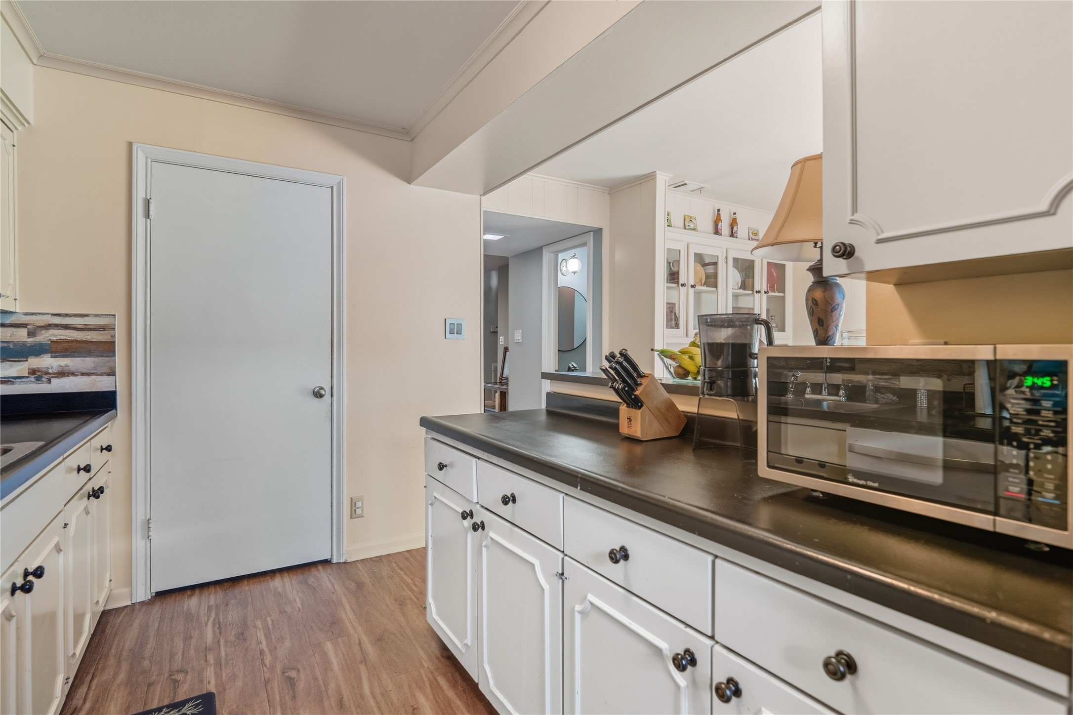 2061 Winrock Boulevard, Unit 53 Houston, TX 77057 - Photo 10 of 29