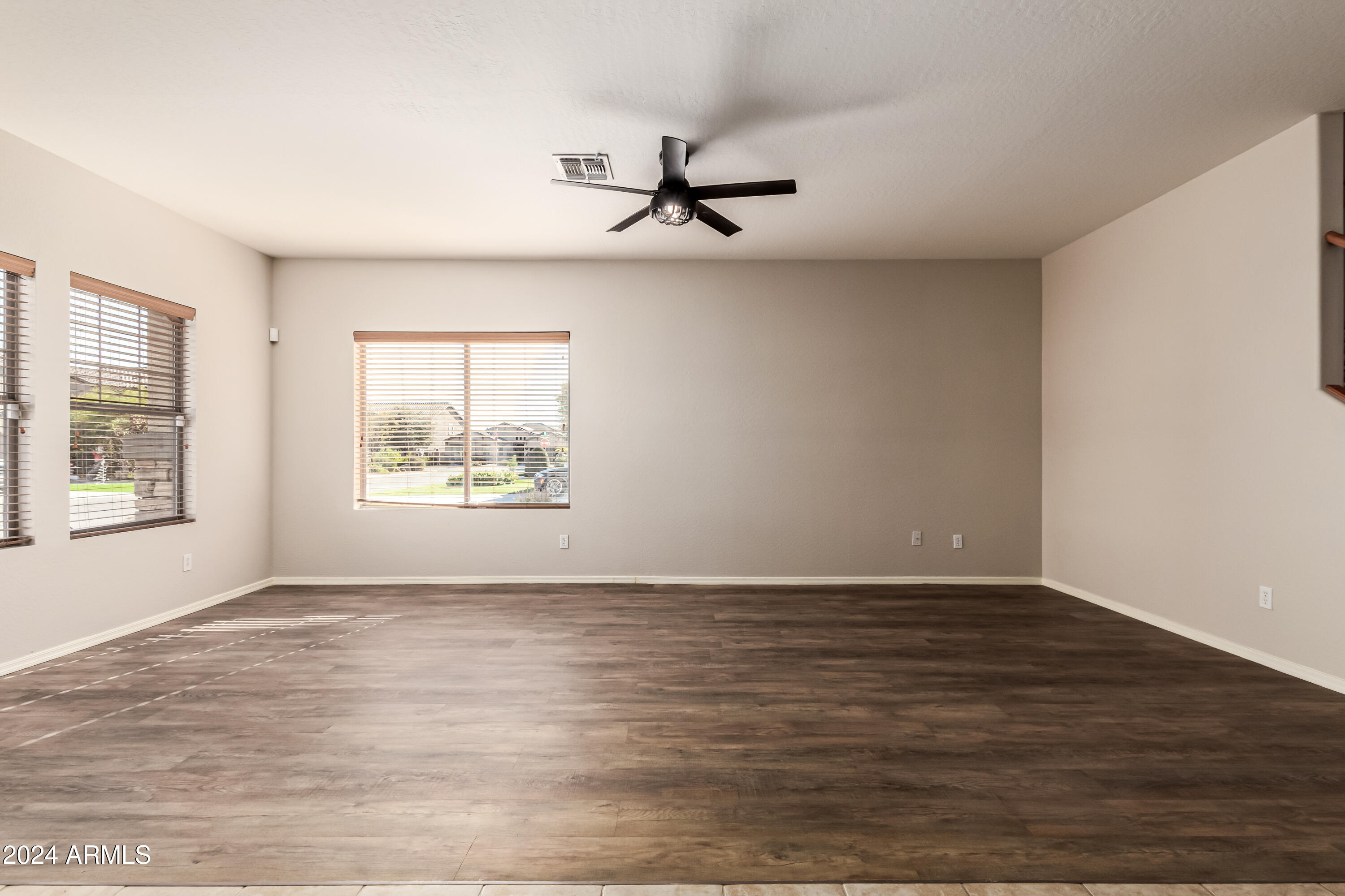 24460 Plum Road Florence, AZ 85132 - Photo 9 of 37 plum family room