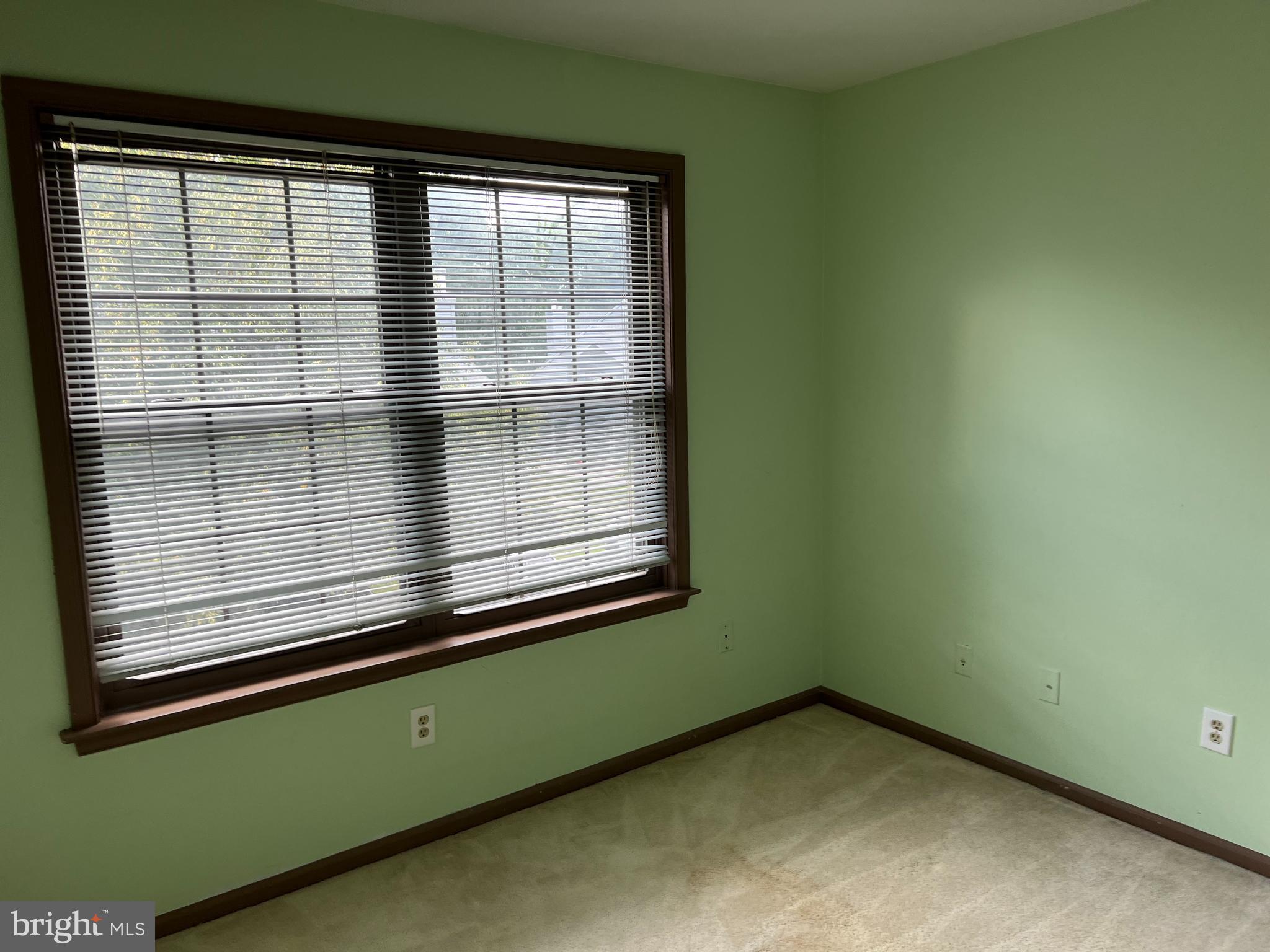 809 Woodhaven Drive Edison, NJ 08817 - Photo 17 of 40