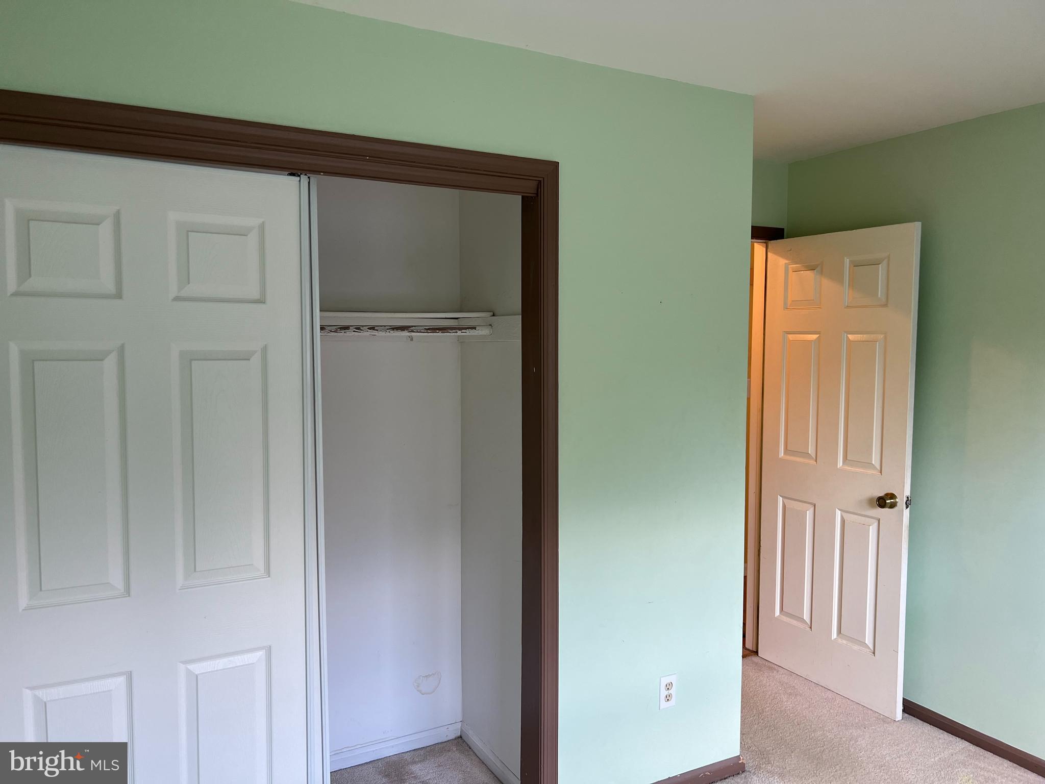 809 Woodhaven Drive Edison, NJ 08817 - Photo 19 of 40