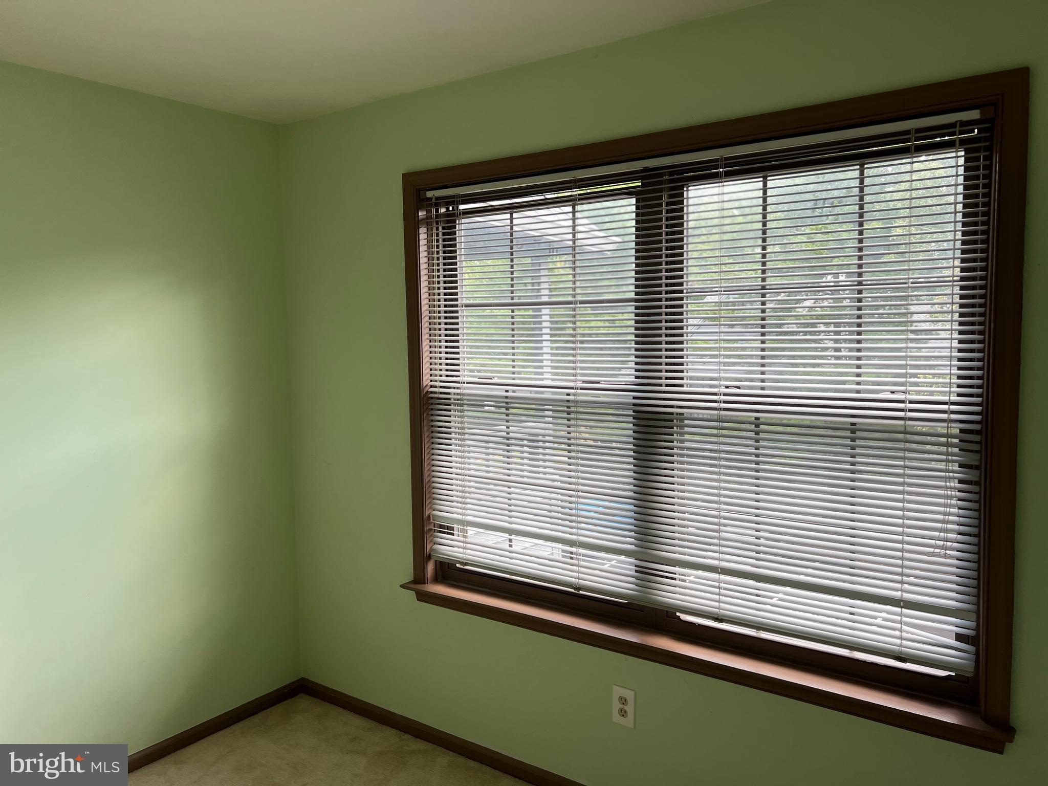 809 Woodhaven Drive Edison, NJ 08817 - Photo 20 of 40