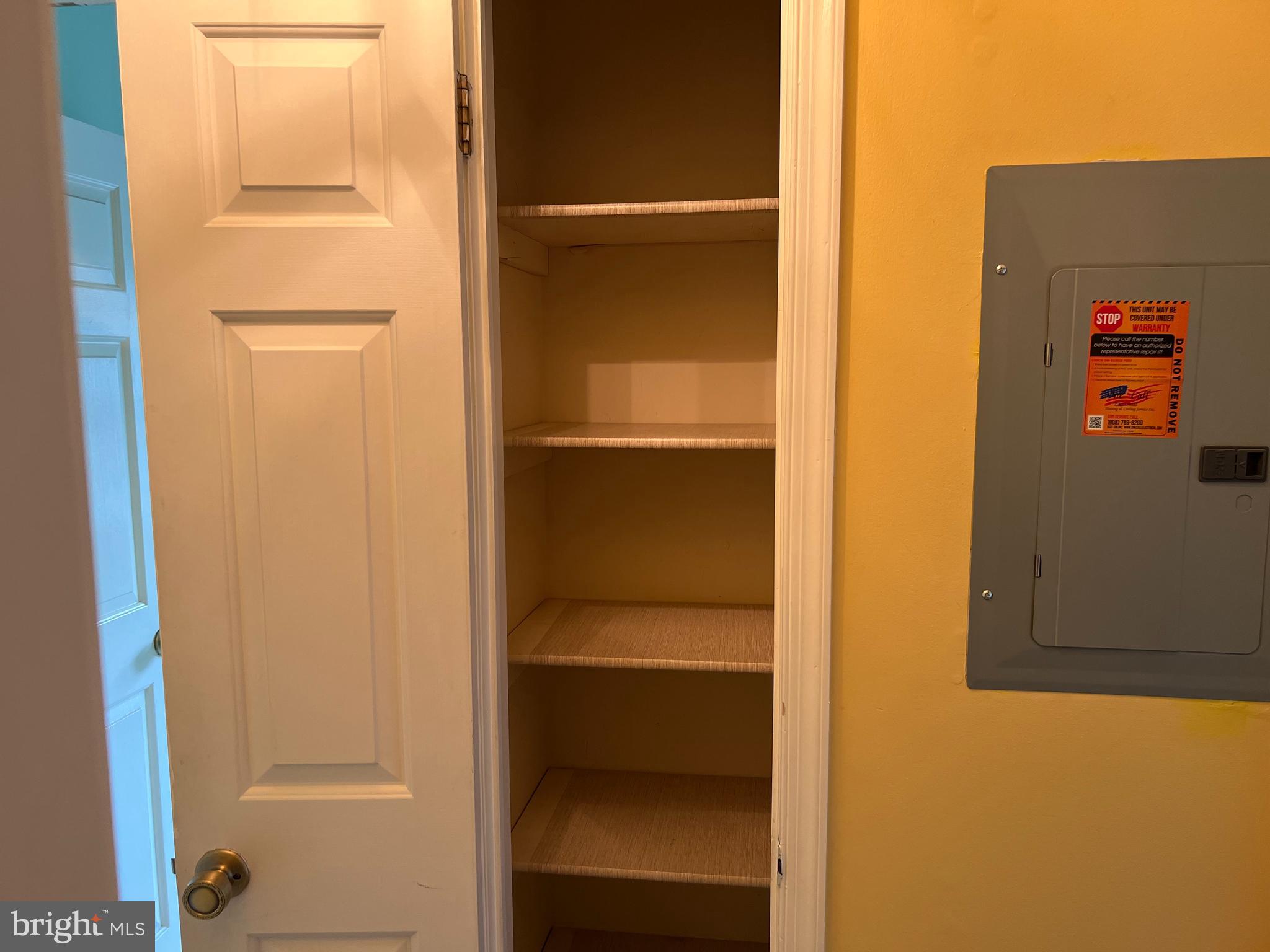 809 Woodhaven Drive Edison, NJ 08817 - Photo 24 of 40