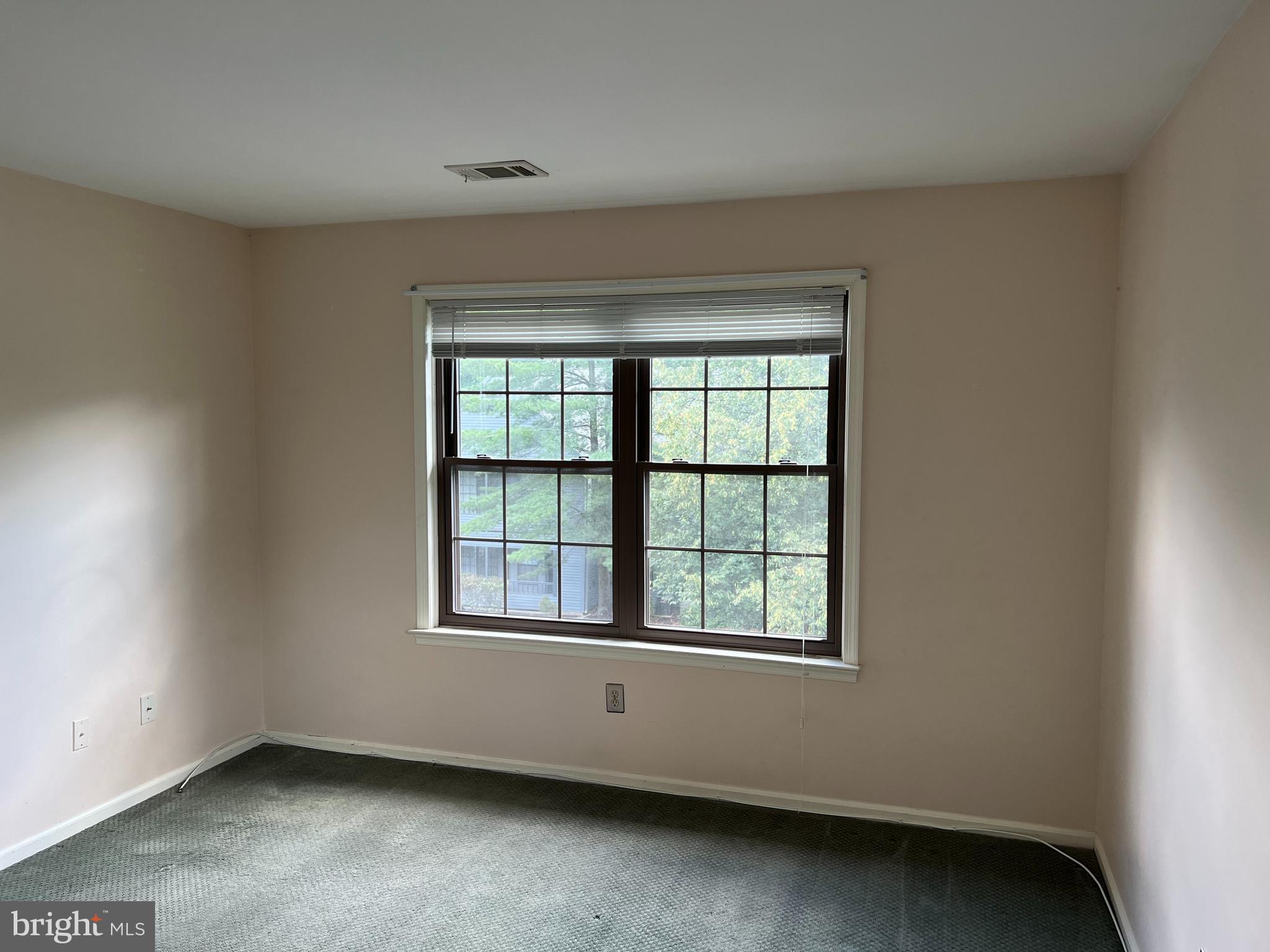 809 Woodhaven Drive Edison, NJ 08817 - Photo 29 of 40