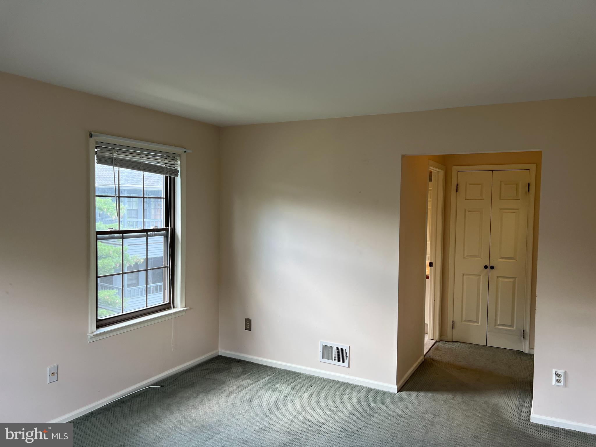 809 Woodhaven Drive Edison, NJ 08817 - Photo 31 of 40