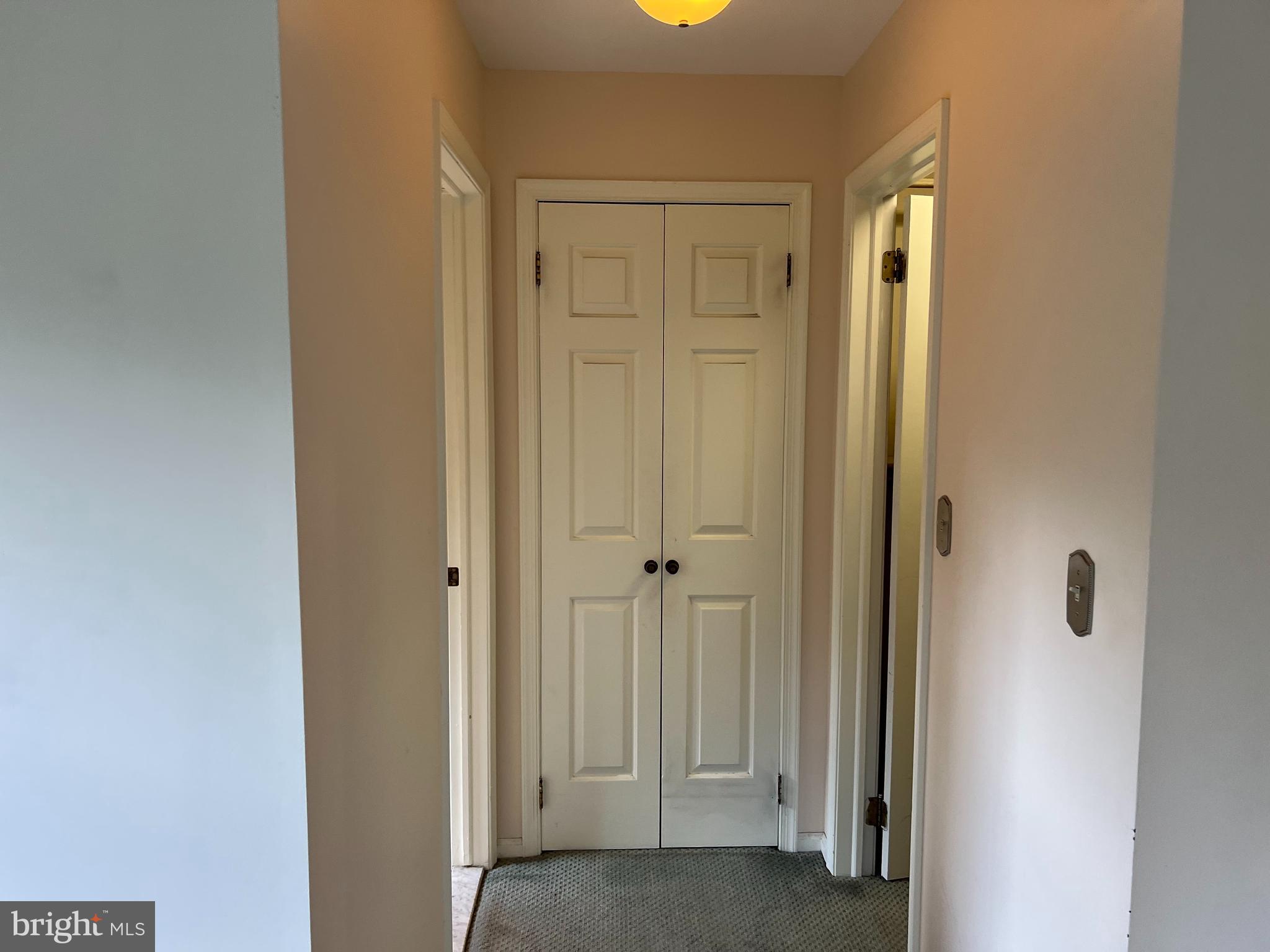 809 Woodhaven Drive Edison, NJ 08817 - Photo 32 of 40